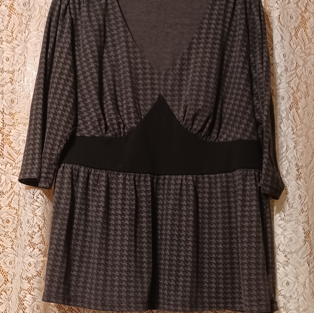 Houndstooth top